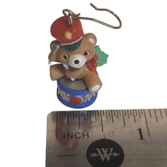 Upbeat Bear, Hallmark Keepsake Ornament 1991 Brown Bear with a Silver Metal Drum - Picture 1 of 11